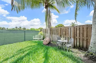 466 E Royal Cove Cir, Davie, FL 33325 - Photo 28