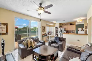 466 E Royal Cove Cir, Davie, FL 33325 - Photo 12