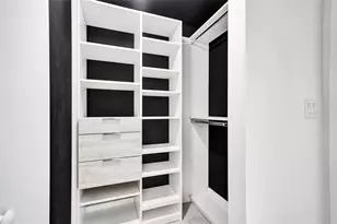 488 NE 18th St, Miami, FL 33132 - Photo 12