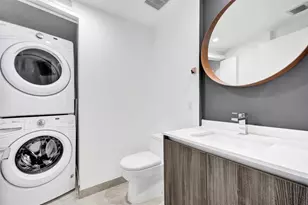 488 NE 18th St, Miami, FL 33132 - Photo 14