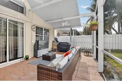 1023 Fairfax Circle, Boynton Beach, FL 33436 - Photo 32