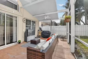 1023 Fairfax Circle, Boynton Beach, FL 33436 - Photo 32