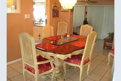 5809 NW 85th Avenue, Tamarac, FL 33321 - Photo 10