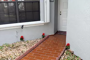 12060 NW 11th St, Pembroke Pines, FL 33026 - Photo 1