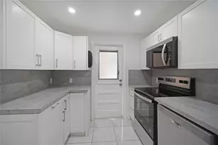 2651 S Course Dr, Pompano Beach, FL 33069 - Photo 4