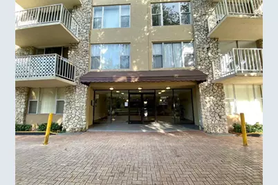 1805 Sans Souci Boulevard #403, North Miami, FL 33181 - Photo 2