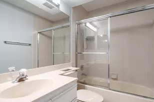 3351 Emerald Oaks Dr, Hollywood, FL 33021 - Photo 22