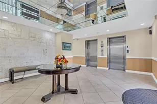 2555 NE 11th St, Fort Lauderdale, FL 33304 - Photo 4