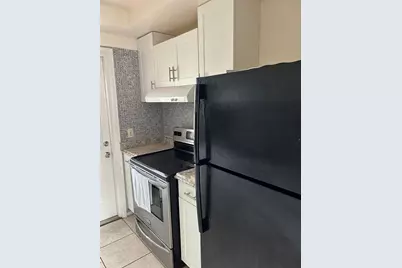 1050 E Sample Road #209, Pompano Beach, FL 33064 - Photo 2