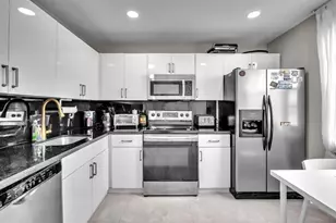 3571 Magellan Cir, Aventura, FL 33180 - Photo 14