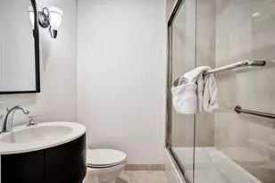 73 Nurmi Dr, Fort Lauderdale, FL 33301 - Photo 18