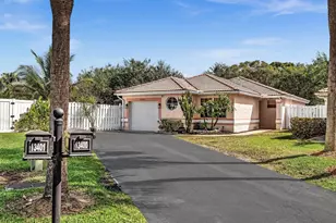 13400 NW 5th Ct, Plantation, FL 33325 - Photo 4