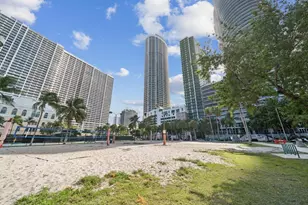 1750 N Bayshore Dr, Miami, FL 33132 - Photo 22
