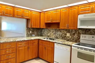 3111 NE 51st St, Fort Lauderdale, FL 33308 - Photo 12