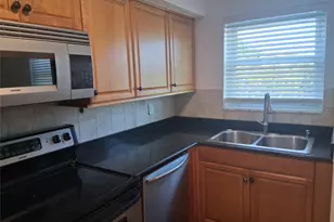 505 NE 20th Ave, Deerfield Beach, FL 33441 - Photo 2