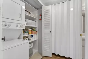 2205 S Cypress Bend Dr, Pompano Beach, FL 33069 - Photo 22