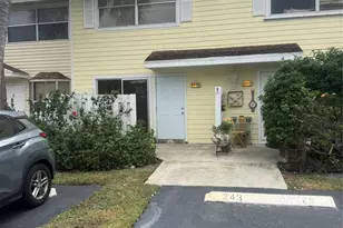 2845 NE 15th St, Pompano Beach, FL 33062 - Photo 1