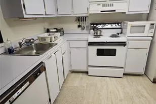 5570 NW 44th St, Lauderhill, FL 33319 - Photo 6