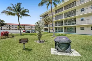804 SE 7th St, Deerfield Beach, FL 33441 - Photo 6