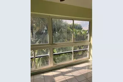 2050 NE 39th Street #312E, Pompano Beach, FL 33064 - Photo 2