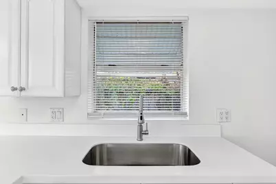 1214 Peak Road, Lantana, FL 33462 - Photo 10