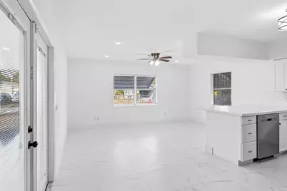 1214 Peak Road, Lantana, FL 33462 - Photo 12