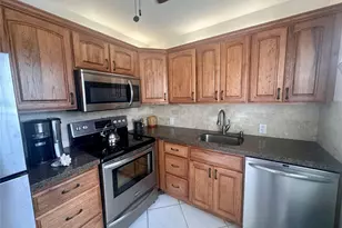 200 Mansfield E Unit, Boca Raton, FL 33434 - Photo 4