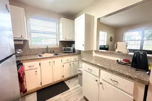 344 Markham P, Deerfield Beach, FL 33442 - Photo 10