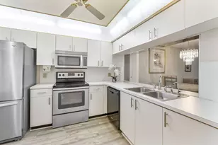 10382 NW 24th Pl, Sunrise, FL 33322 - Photo 6