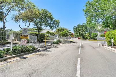 9914 NW 56th Place, Coral Springs, FL 33076 - Photo 18