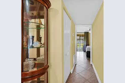 9121 Sunrise Lakes Boulevard #106, Sunrise, FL 33322 - Photo 16