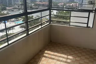 600 Three Islands Boulevard, Hallandale Beach, FL 33009 - Photo 4