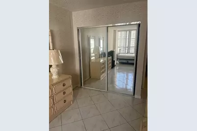 600 Three Islands Boulevard #1015, Hallandale Beach, FL 33009 - Photo 2