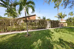 417 SE 4th St, Dania Beach, FL 33004 - Photo 1