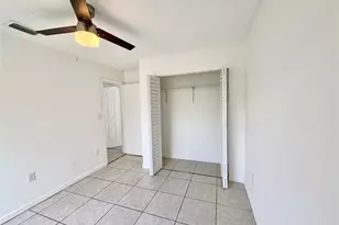 20421 NW 32 Ct, Miami Gardens, FL 33056 - Photo 8