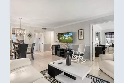 9281 Sunrise Lakes Boulevard #101, Sunrise, FL 33322 - Photo 16