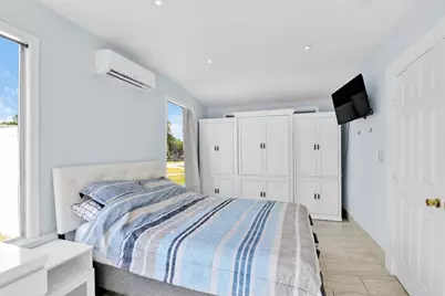 1814 NE 53rd Court, Pompano Beach, FL 33064 - Photo 12