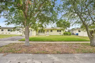 731 SW 71st Terrace, Pembroke Pines, FL 33023 - Photo 4