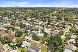 731 SW 71st Terrace, Pembroke Pines, FL 33023 - Photo 58