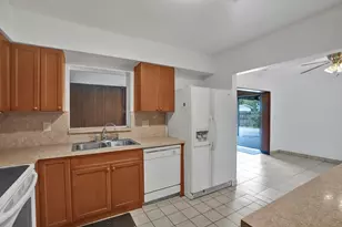 731 SW 71st Terrace, Pembroke Pines, FL 33023 - Photo 32