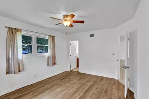 731 SW 71st Terrace, Pembroke Pines, FL 33023 - Photo 18