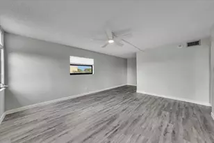 2112 S Cypress Bend Dr, Pompano Beach, FL 33069 - Photo 22