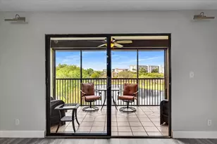 2112 S Cypress Bend Dr, Pompano Beach, FL 33069 - Photo 12