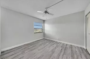 2112 S Cypress Bend Dr, Pompano Beach, FL 33069 - Photo 32