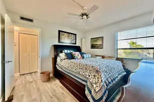 2112 S Cypress Bend Dr, Pompano Beach, FL 33069 - Photo 12