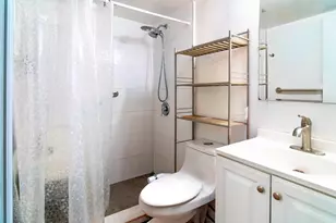 9061 Sunrise Lakes Blvd, Sunrise, FL 33322 - Photo 6