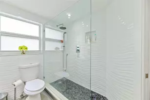 2950 N Palm Aire Dr, Pompano Beach, FL 33069 - Photo 18