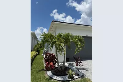 187 SE Via Sangro, Port Saint Lucie, FL 34952 - Photo 4