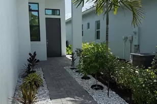 187 SE Via Sangro, Port Saint Lucie, FL 34952 - Photo 2