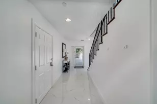 1112 NE 17th Way, Fort Lauderdale, FL 33304 - Photo 8